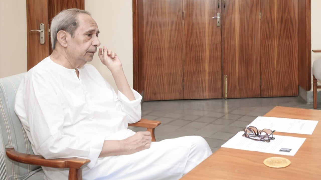 ନବୀନ ନେବେନି ବର୍ଦ୍ଧିତ ଦରମା, ବିରୋଧୀ କହିଲେ ନବୀନ ବହୁତ୍ ଧନୀ , ବିଜେଡ଼ିର ଜବାବ ଲୋଭି ନୁହନ୍ତି ନବୀନ