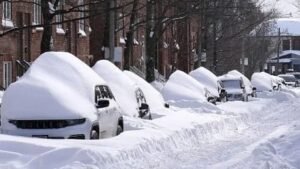 ଆମେରିକାରେ ଭୟଙ୍କର ବରଫ ଝଡ଼, ୨୨ ମୃତ, ଅନ୍ଧାରରେ ଲକ୍ଷାଧିକ